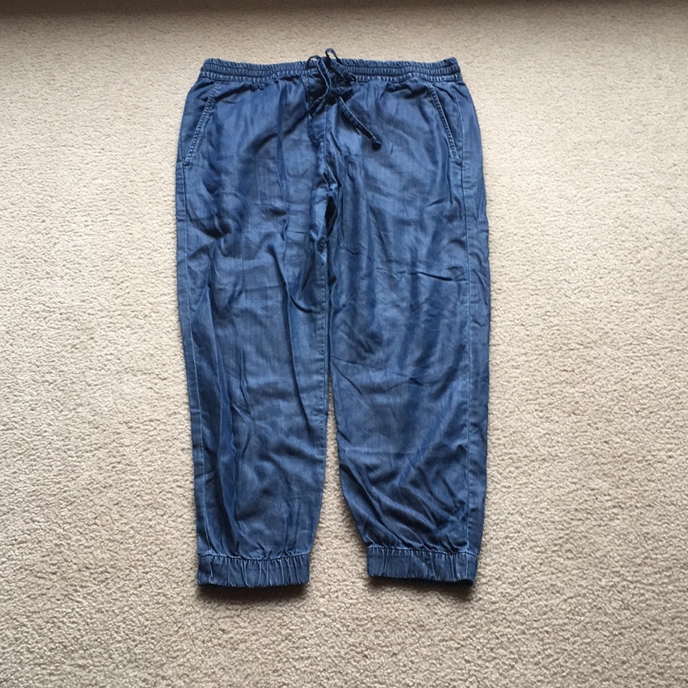 Gap Denim Jogger Large